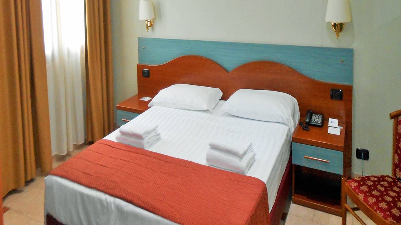 Hotel-Riviera-Fiumicino-Rome-double-room-1
