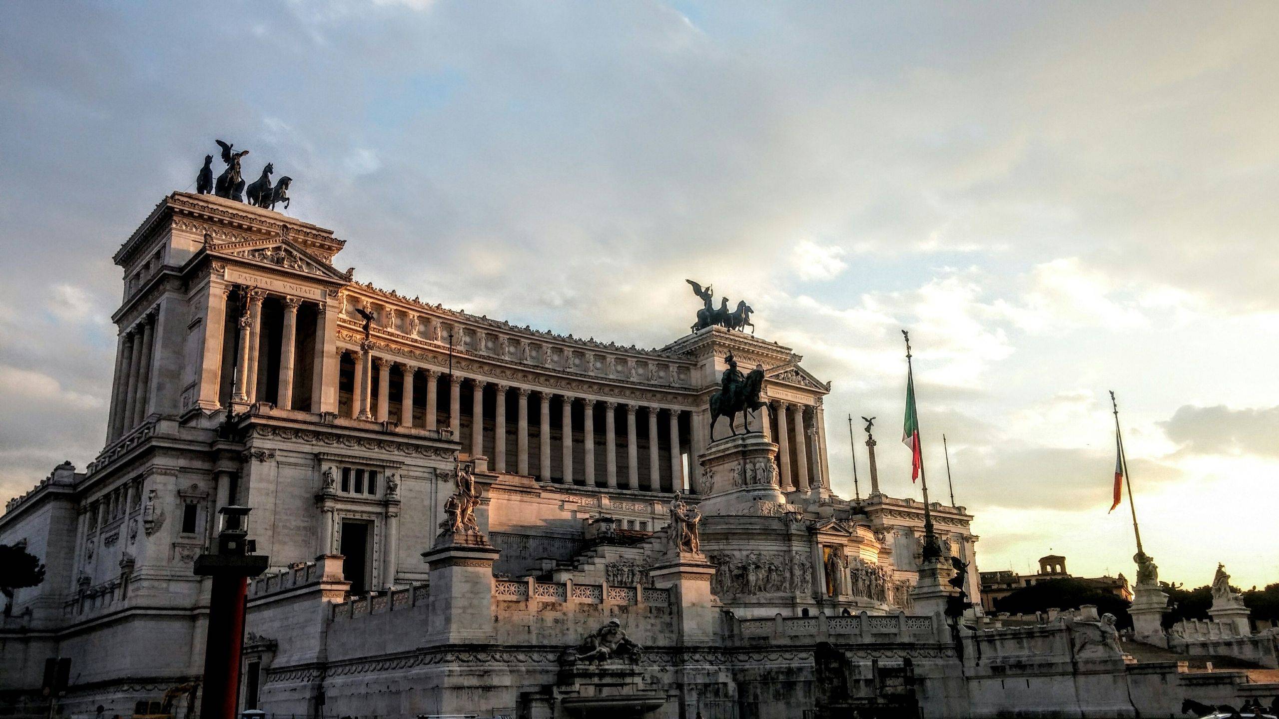 Hotel-Riviera-Airport-Fiumicino-Rome-2022-Piazza-Venezia